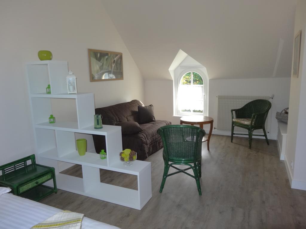 Jardin De Canaan Saint-Julien-de-Chédon Habitación foto